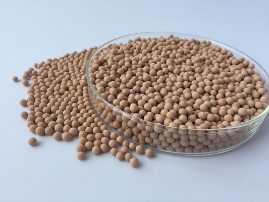 品質  3 - 5mm 4A Molecular Sieve Desiccant Granular With High Crush Strength 工場