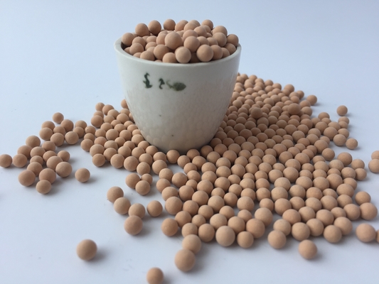 品質  1.6-2.5mm 4A Molecular Sieve Desiccant Granular  With 85N Compressive Strength 工場
