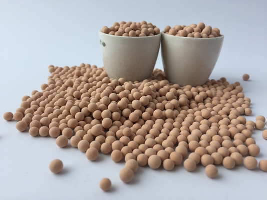 品質  Granular 4A Molecular Sieve Desiccant With Compressive Strength 85N For Desiccation 工場