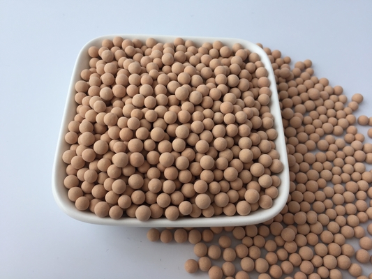 品質  White 4A Molecular Sieve Desiccant With Particle Density Range Of 1.2 - 1.3g/Ml Drying 工場